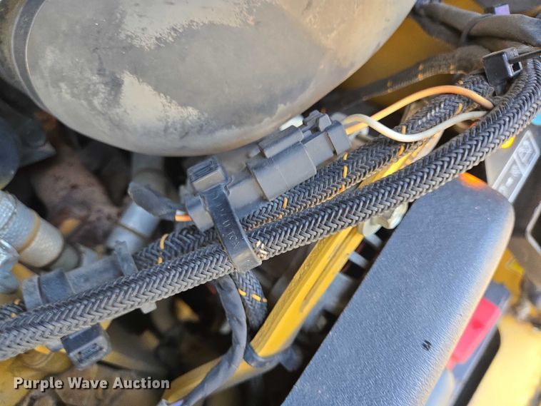 image for item DT4905 2018 Caterpillar 299D2 tracked skid steer loader