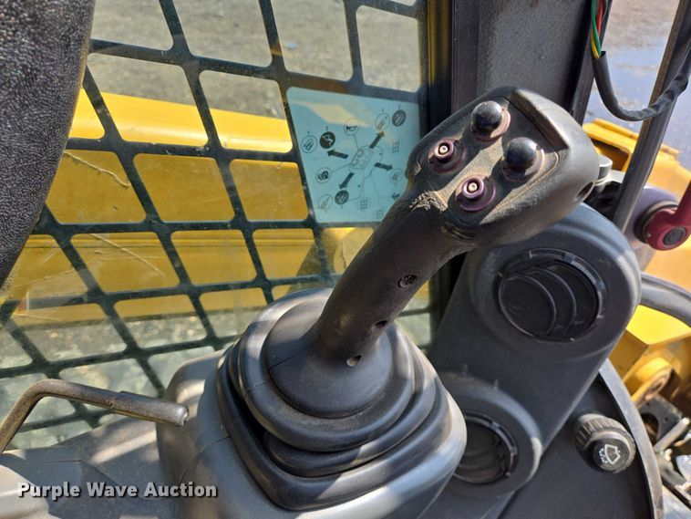 image for item DT4906 2019 Caterpillar 299D2XHP tracked skid steer loader