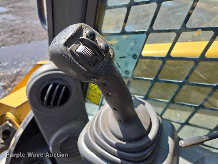 image for item DT4906 2019 Caterpillar 299D2XHP tracked skid steer loader