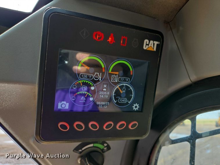 image for item DT4906 2019 Caterpillar 299D2XHP tracked skid steer loader