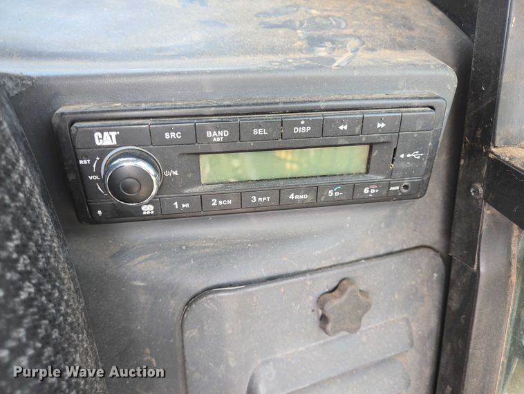 image for item DT4906 2019 Caterpillar 299D2XHP tracked skid steer loader