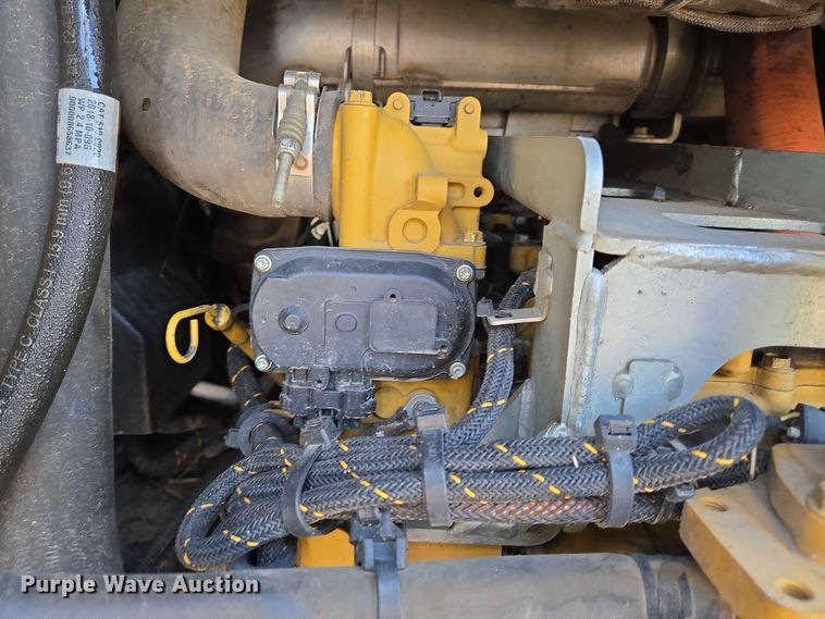 image for item DT4906 2019 Caterpillar 299D2XHP tracked skid steer loader