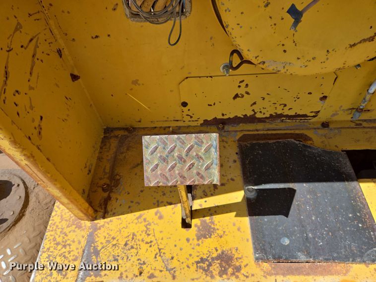 image for item DT4913 1987 Bomag MPH100R soil stabilizer / recycler