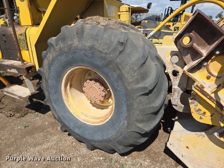 image for item DT4913 1987 Bomag MPH100R soil stabilizer / recycler