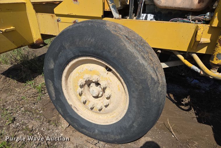 image for item DT4913 1987 Bomag MPH100R soil stabilizer / recycler