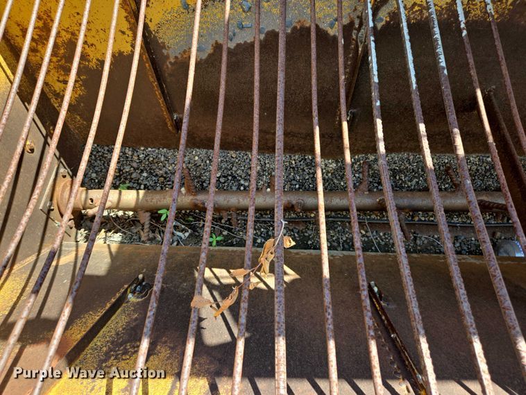 image for item DT4914 WH MFG Spread King chip spreader