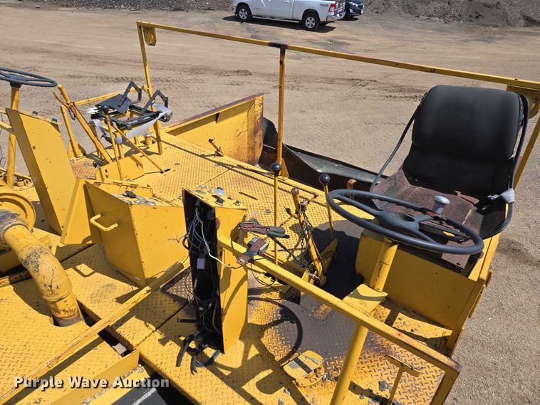 image for item DT4914 WH MFG Spread King chip spreader