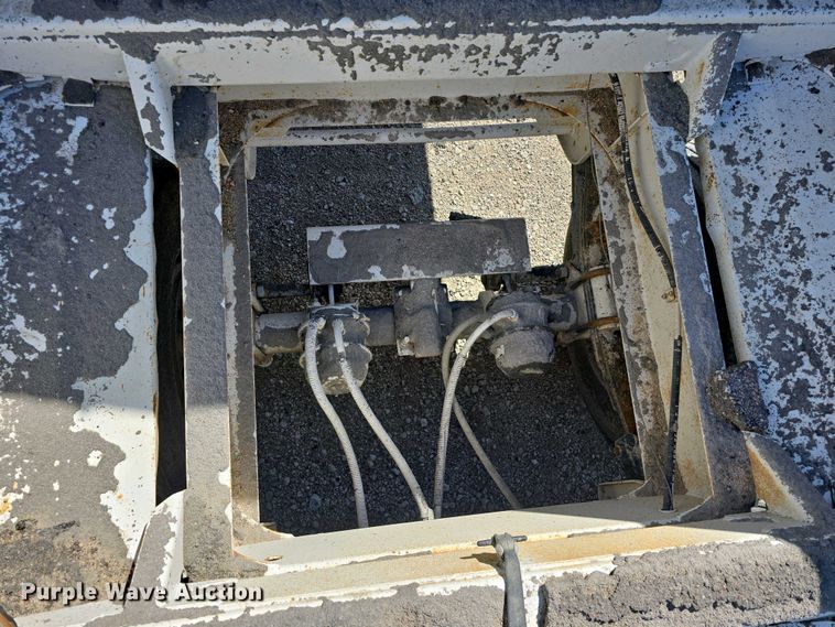 image for item DT6803 1998 Ranch Manufacturing Co. 21-42-3 bottom dump trailer