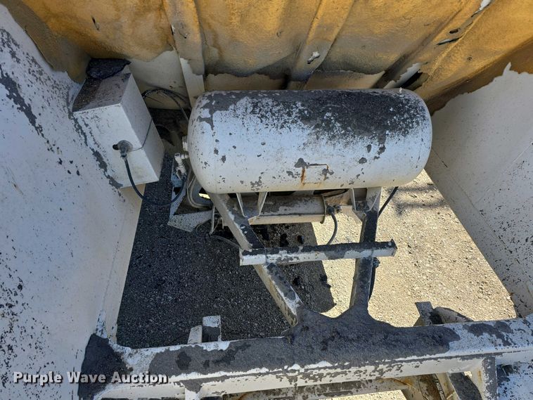 image for item DT6803 1998 Ranch Manufacturing Co. 21-42-3 bottom dump trailer