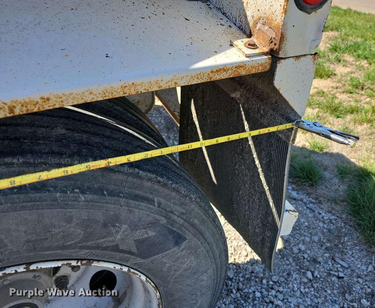 image for item DT6803 1998 Ranch Manufacturing Co. 21-42-3 bottom dump trailer