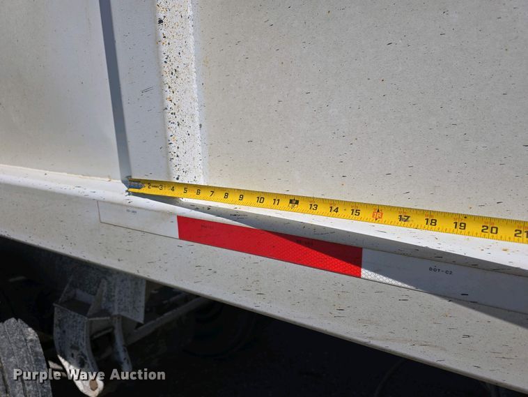 image for item DT6803 1998 Ranch Manufacturing Co. 21-42-3 bottom dump trailer