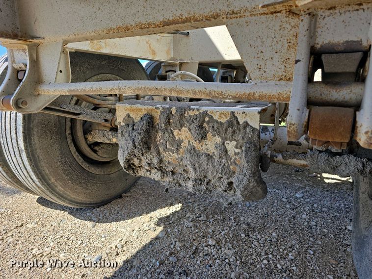 image for item DT6803 1998 Ranch Manufacturing Co. 21-42-3 bottom dump trailer