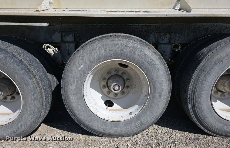 image for item DT6803 1998 Ranch Manufacturing Co. 21-42-3 bottom dump trailer