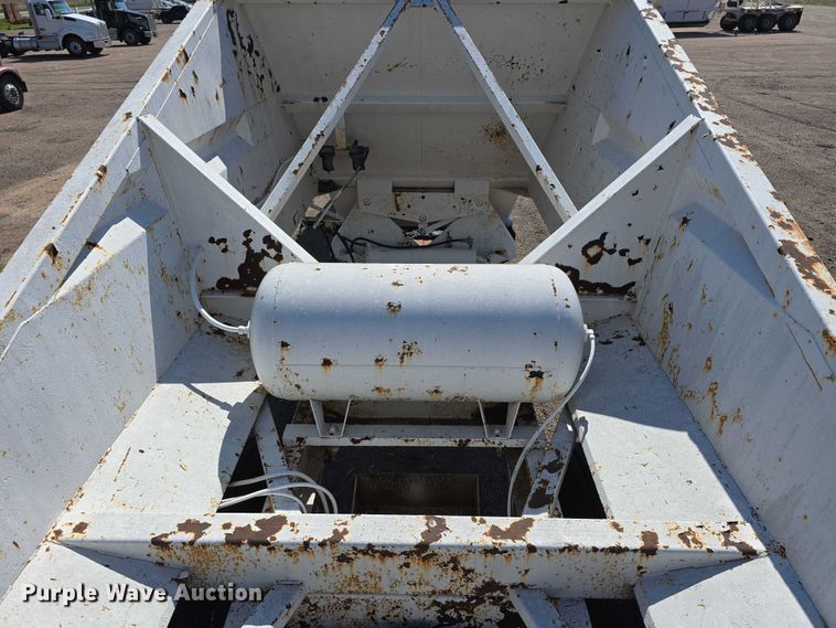 image for item DT6882 2003 Corn Belt Manufacturing Trailblazer S-4202 bottom dump trailer