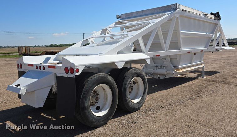 image for item DT6883 2015 Manac bottom dump trailer