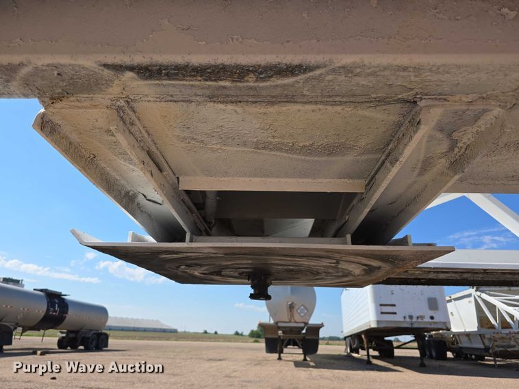 image for item DT6883 2015 Manac bottom dump trailer