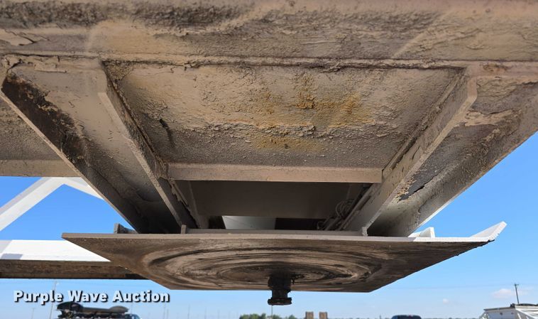 image for item DT6883 2015 Manac bottom dump trailer