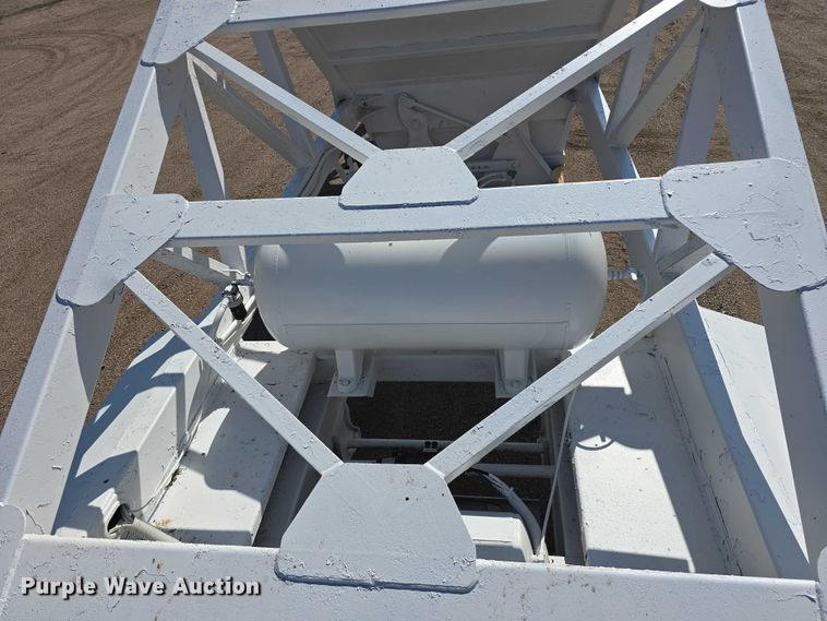 image for item DT6883 2015 Manac bottom dump trailer