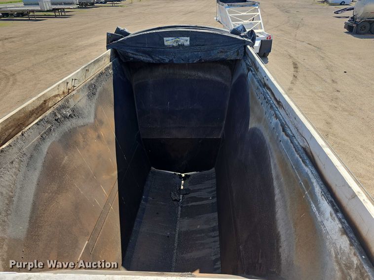 image for item DT6883 2015 Manac bottom dump trailer
