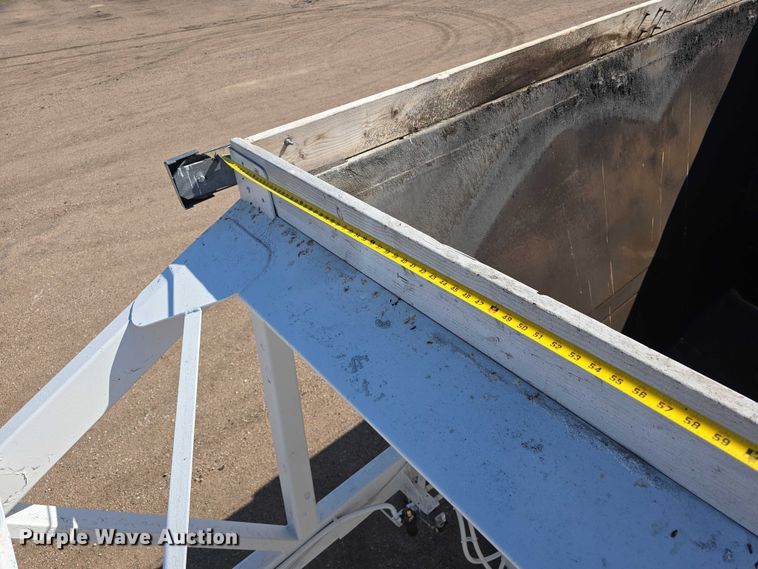 image for item DT6883 2015 Manac bottom dump trailer