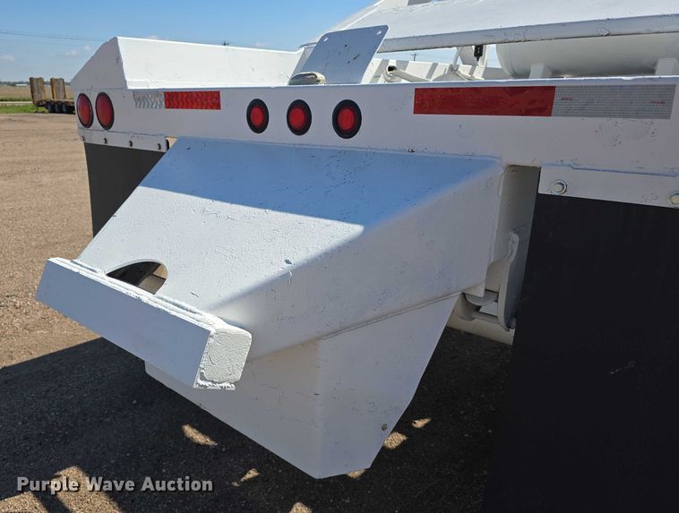 image for item DT6883 2015 Manac bottom dump trailer