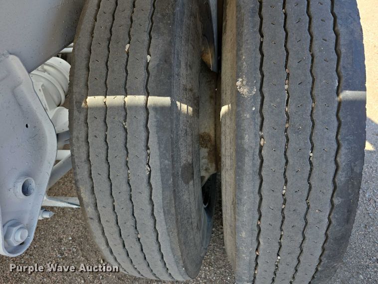 image for item DT6883 2015 Manac bottom dump trailer