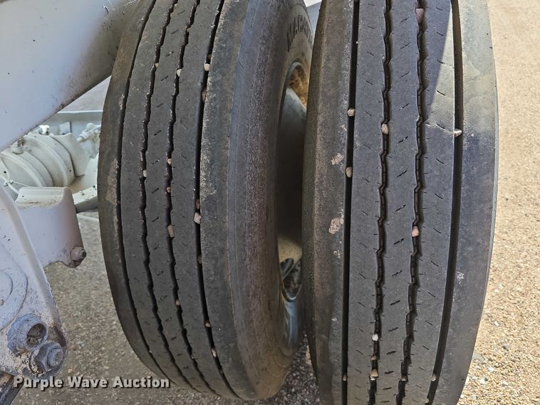 image for item DT6883 2015 Manac bottom dump trailer