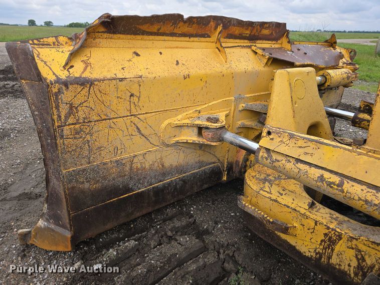 image for item DT6889 2006 Komatsu D61EX-15 dozer