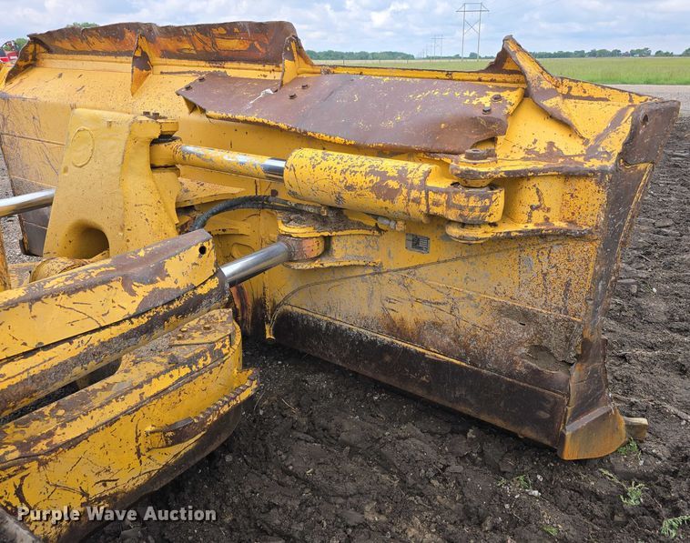 image for item DT6889 2006 Komatsu D61EX-15 dozer