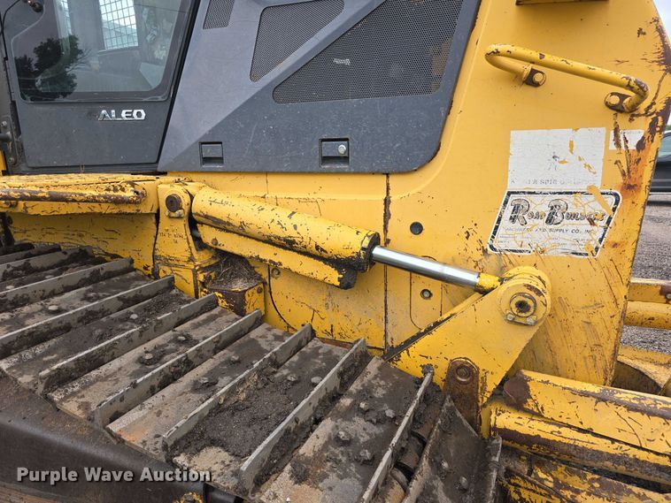 image for item DT6889 2006 Komatsu D61EX-15 dozer