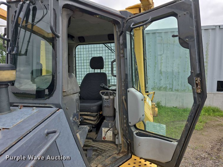 image for item DT6889 2006 Komatsu D61EX-15 dozer