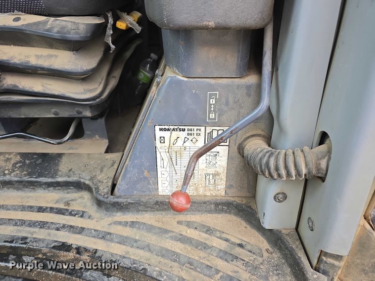 image for item DT6889 2006 Komatsu D61EX-15 dozer