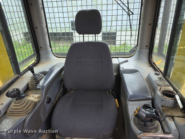 image for item DT6889 2006 Komatsu D61EX-15 dozer