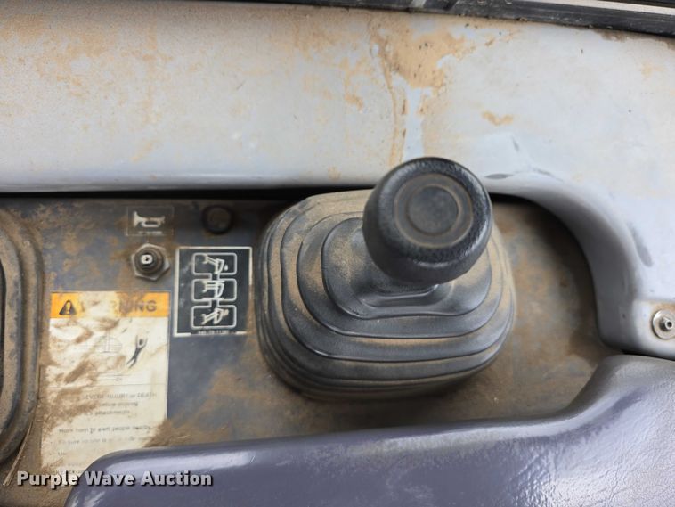 image for item DT6889 2006 Komatsu D61EX-15 dozer