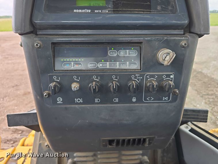 image for item DT6889 2006 Komatsu D61EX-15 dozer