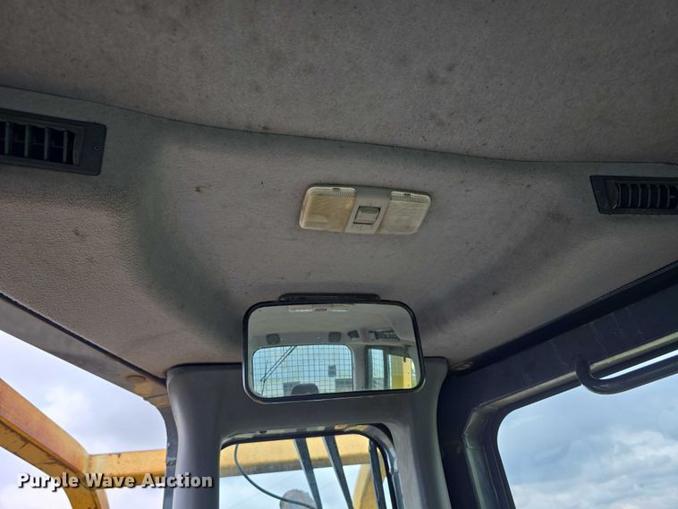 image for item DT6889 2006 Komatsu D61EX-15 dozer