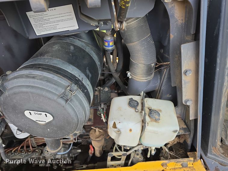 image for item DT6889 2006 Komatsu D61EX-15 dozer