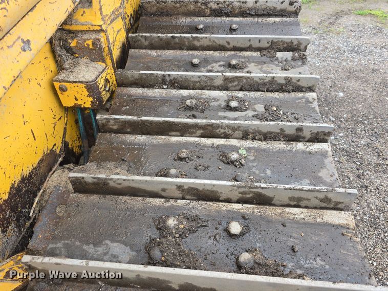 image for item DT6889 2006 Komatsu D61EX-15 dozer