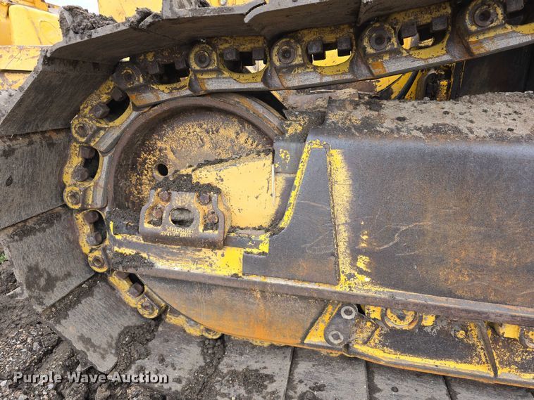 image for item DT6889 2006 Komatsu D61EX-15 dozer