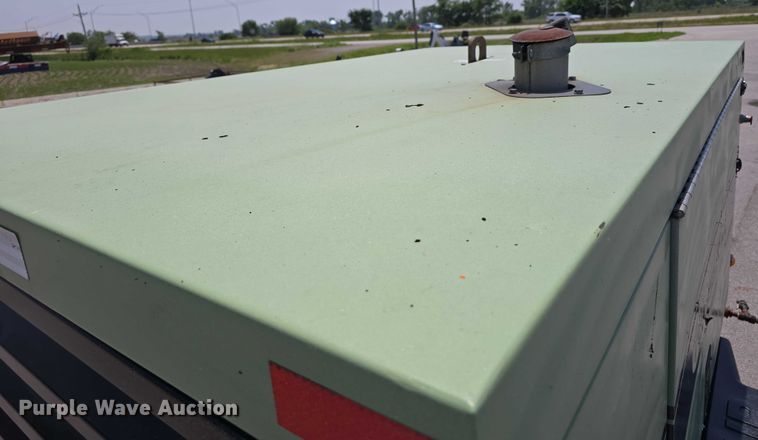 image for item DT6923 2018 Sullair 400EH/DPQ/CU4F/OPT air compressor