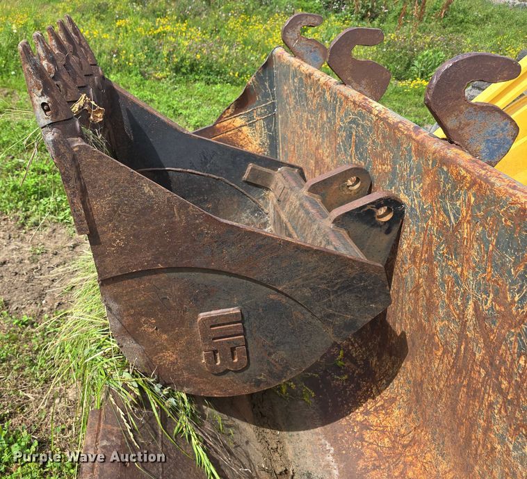 image for item DT6928 2006 Komatsu 150 AWS backhoe