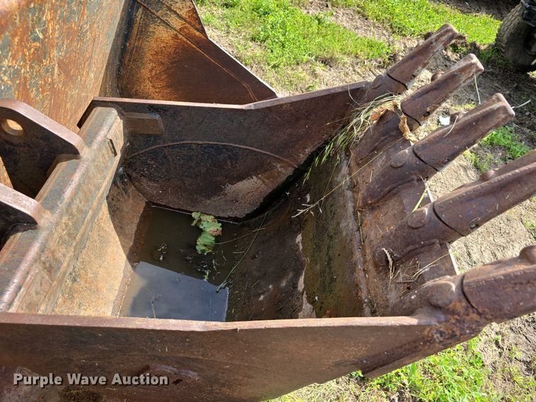 image for item DT6928 2006 Komatsu 150 AWS backhoe