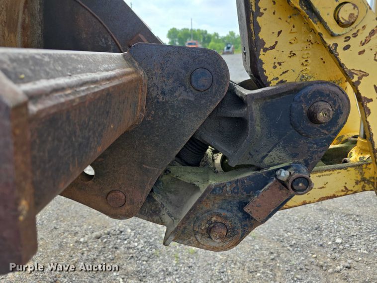 image for item DT6928 2006 Komatsu 150 AWS backhoe