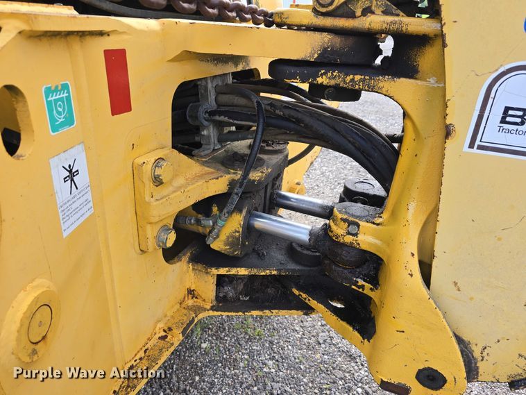 image for item DT6928 2006 Komatsu 150 AWS backhoe