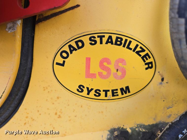 image for item DT6928 2006 Komatsu 150 AWS backhoe