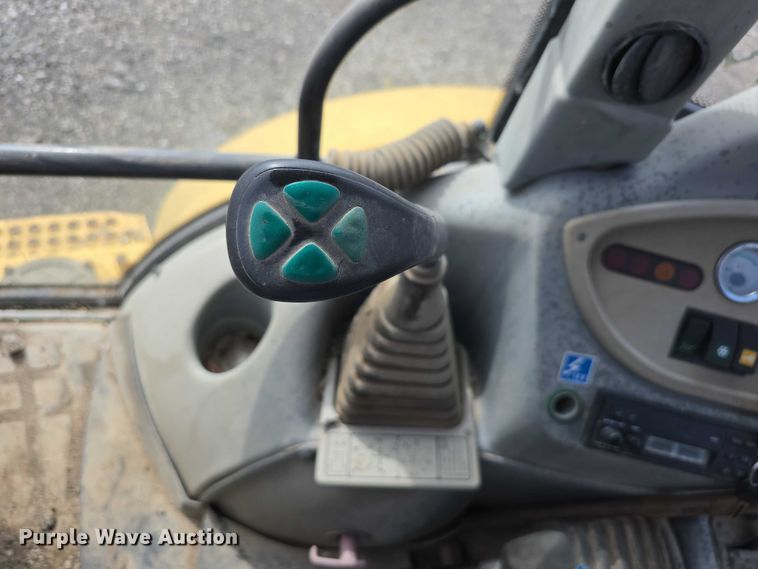 image for item DT6928 2006 Komatsu 150 AWS backhoe