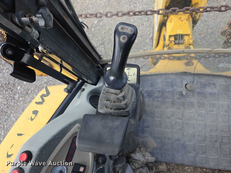 image for item DT6928 2006 Komatsu 150 AWS backhoe