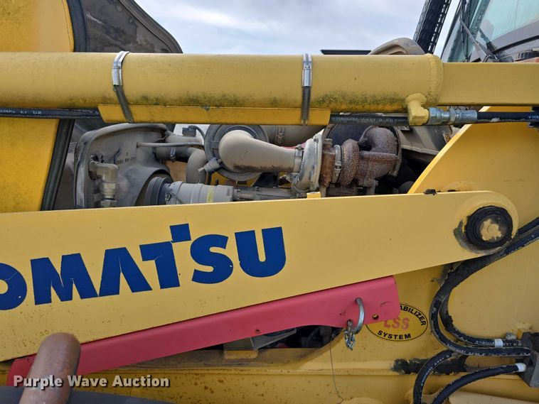 image for item DT6928 2006 Komatsu 150 AWS backhoe