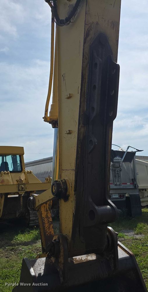 image for item DT6929 1996 John Deere 792DLC excavator