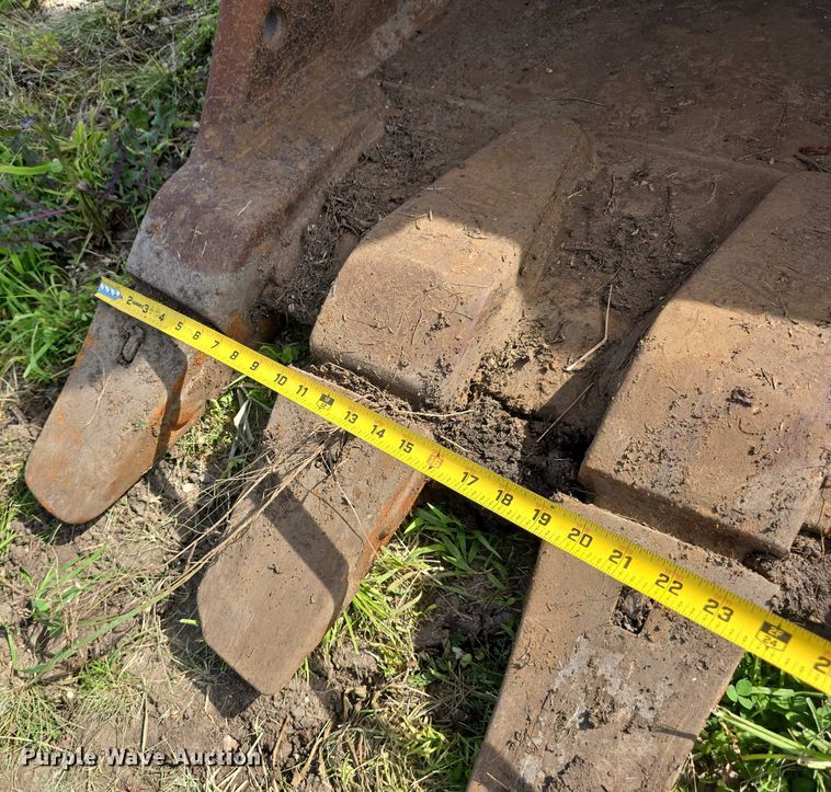 image for item DT6929 1996 John Deere 792DLC excavator